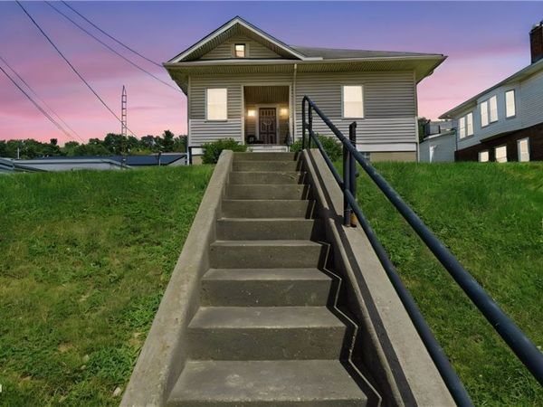 2005 E Wheeling Avenue , Cambridge, OH 43725