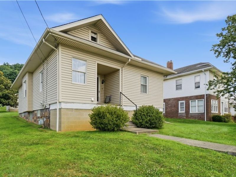 2005 E Wheeling Avenue, Cambridge, OH 43725 Photo 14