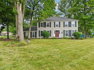 16980 S Meadows Circle , Strongsville, OH 44136