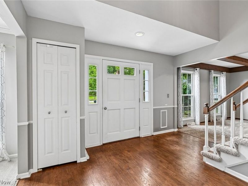 16980 S Meadows Circle , Strongsville, OH 44136 Photo 3