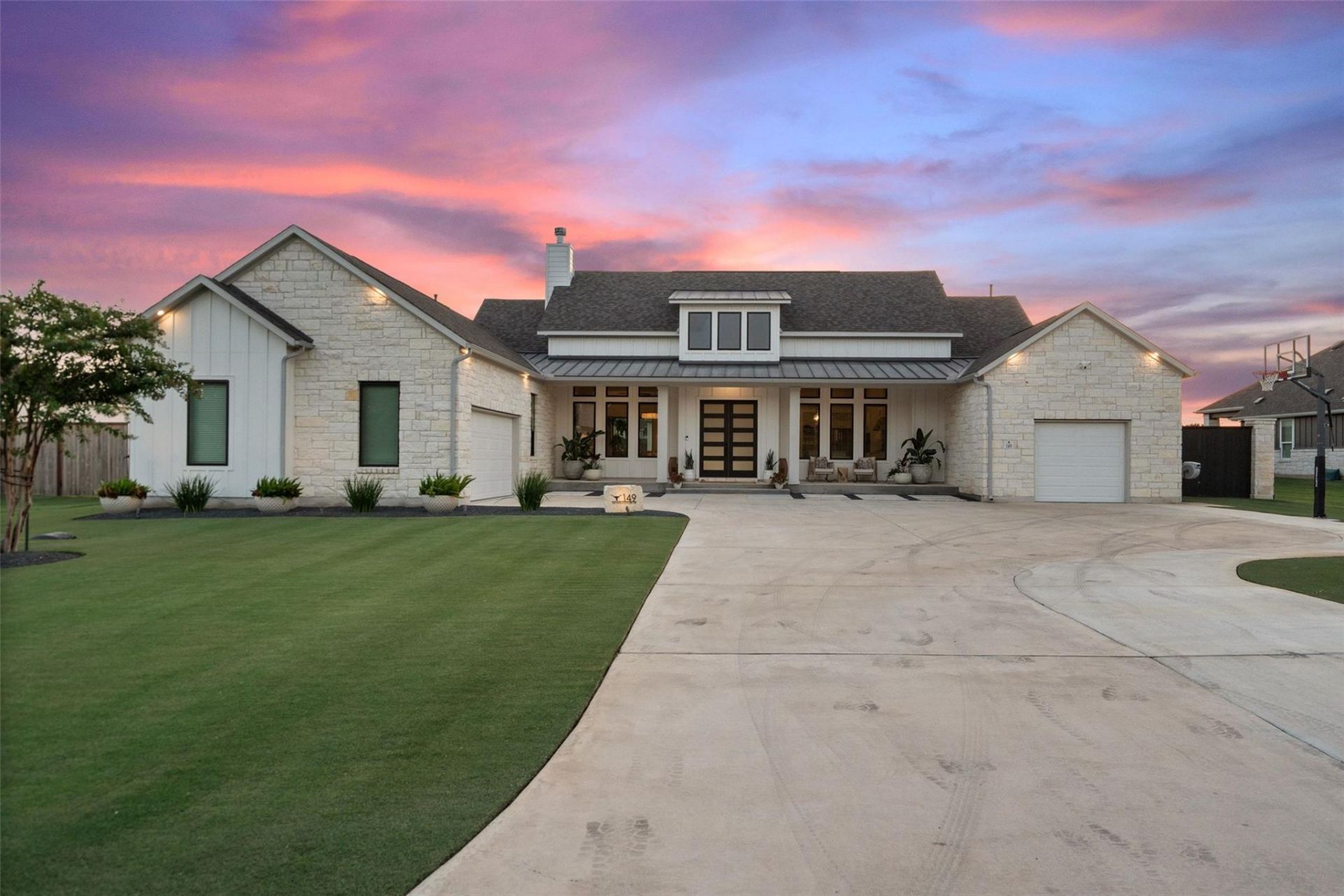 149 Mcnaughton Dr, Liberty Hill, TX 78642 Main Photo