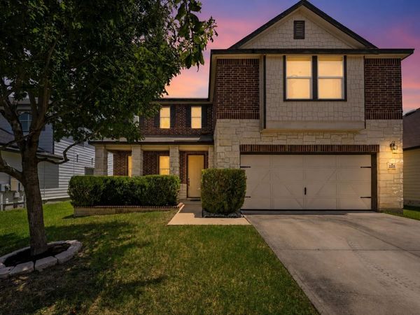 2215 McCombs ST , Georgetown, TX 78626
