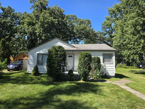 3014 Victoria Avenue , McHenry, IL 60050