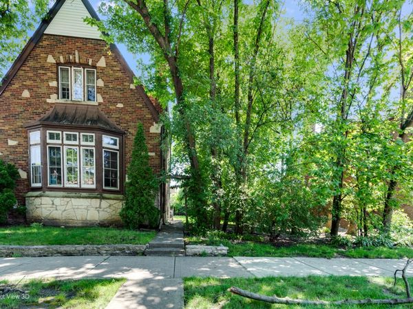 5811 N Christiana Avenue, Chicago, IL 60659