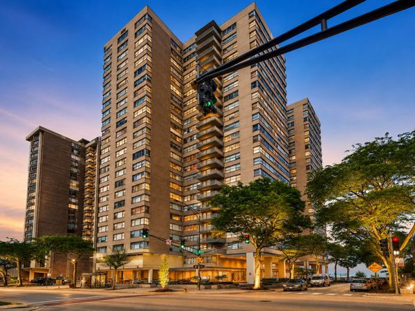 6301 N Sheridan Road, Unit 24E, Chicago, IL 60660
