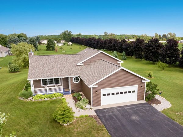 7874 Longbranch Circle E, Traverse City, MI 49684