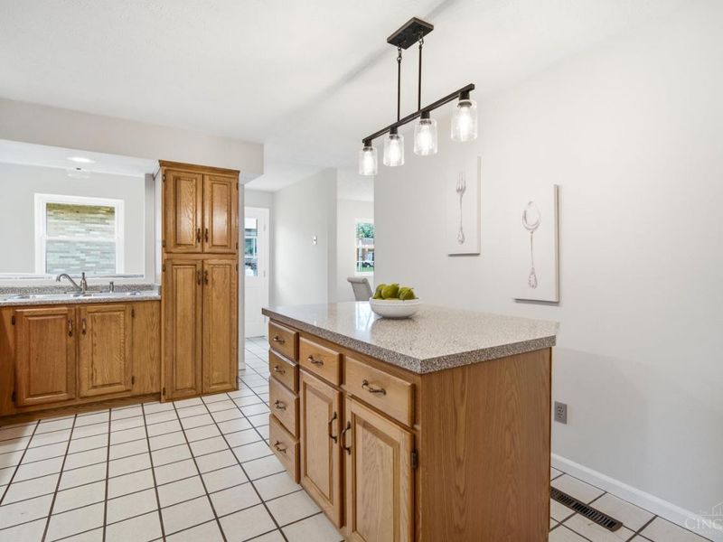 2198 Cherry Oak Drive, Kettering, OH 45440 Photo 10