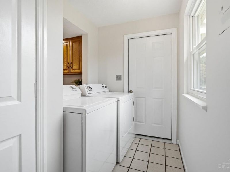 2198 Cherry Oak Drive, Kettering, OH 45440 Photo 12
