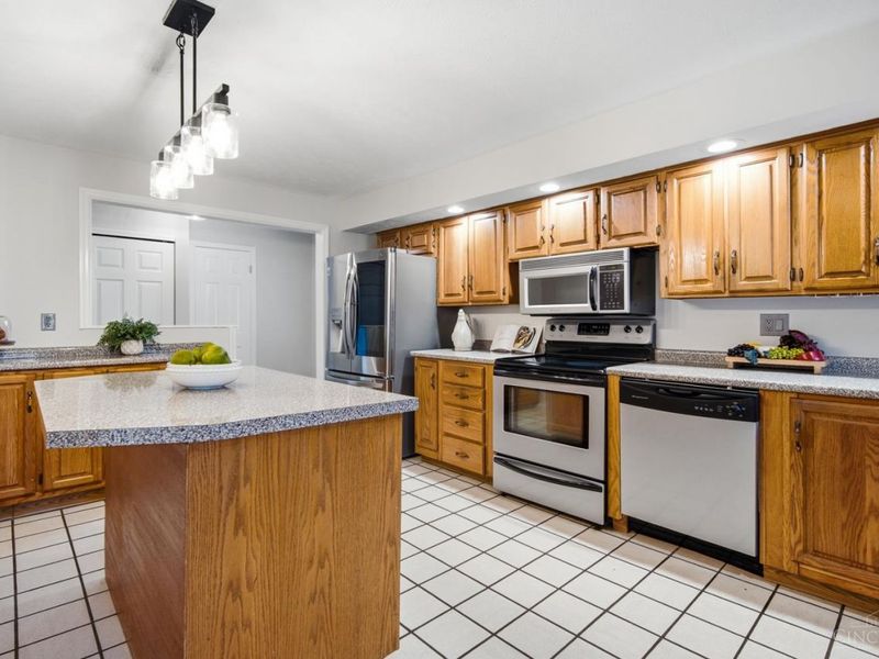 2198 Cherry Oak Drive, Kettering, OH 45440 Photo 7