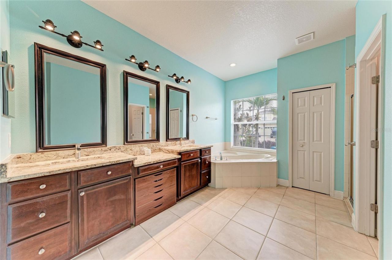 1656 Pinyon Pine Dr, Sarasota, FL 34240 Photo