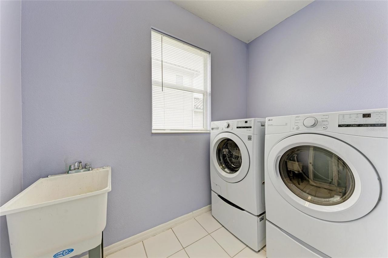 1656 Pinyon Pine Dr, Sarasota, FL 34240 Photo