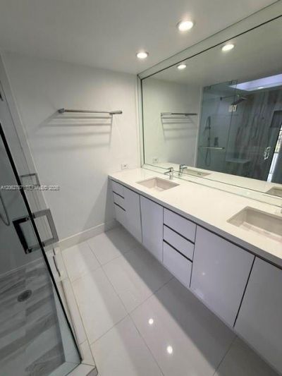19707 Turnberry Way , Unit 24B, Aventura, FL 33180 Photo