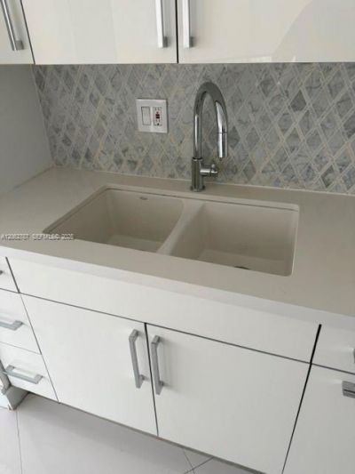 19707 Turnberry Way , Unit 24B, Aventura, FL 33180 Photo