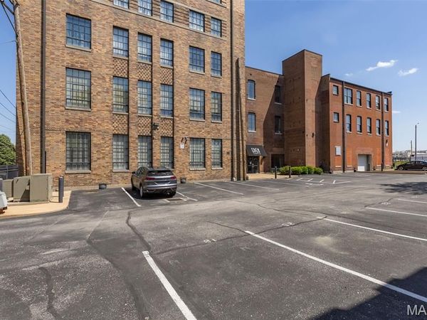 1720 Chouteau Avenue , St Louis, MO 63103
