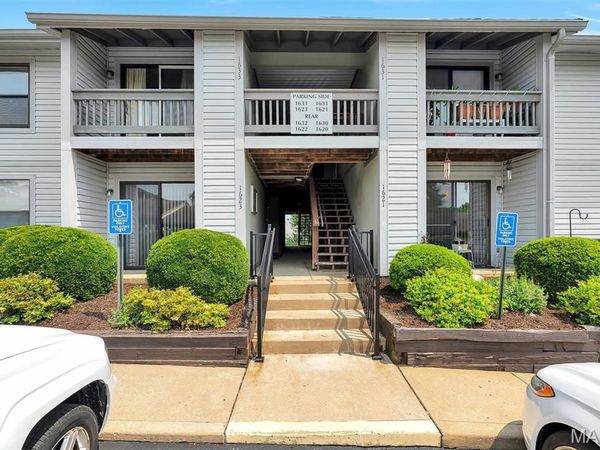 1633 Summergate Parkway , Unit P, St Charles, MO 63303