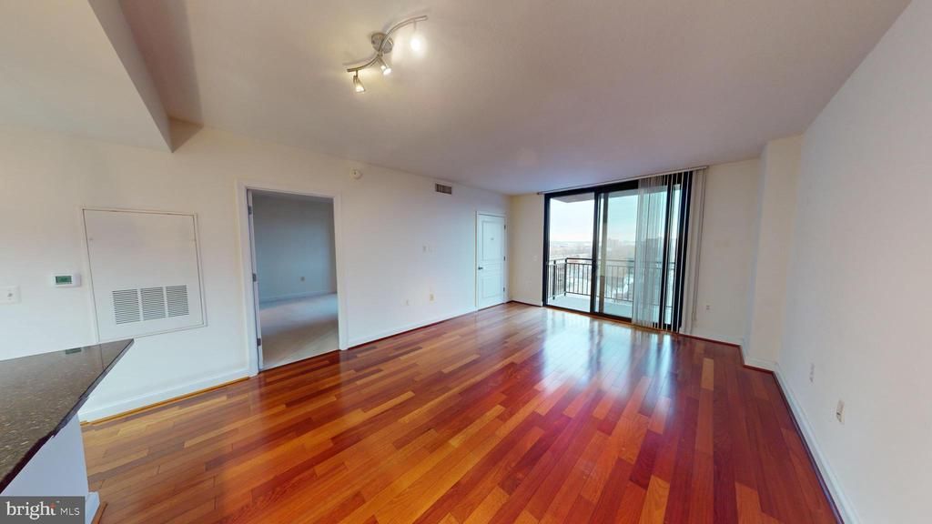 2451 Midtown Avenue, Unit 1007, Alexandria, VA 22303 Main Photo