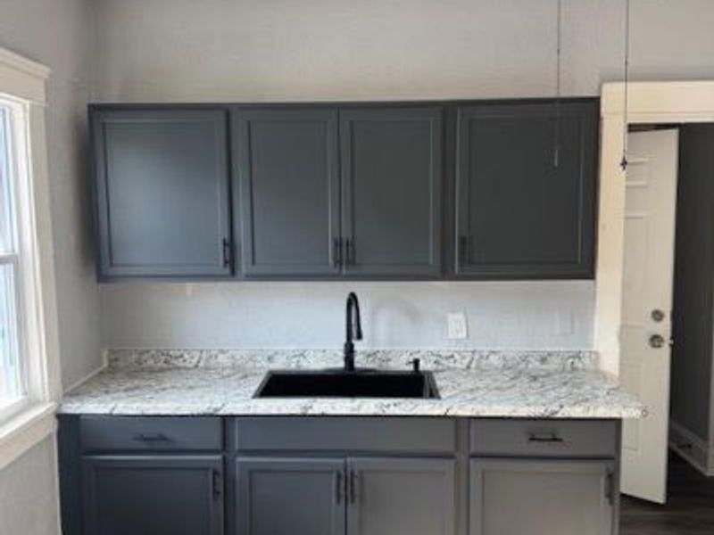 13318 Durkee Avenue, Cleveland, OH 44105 Photo 7