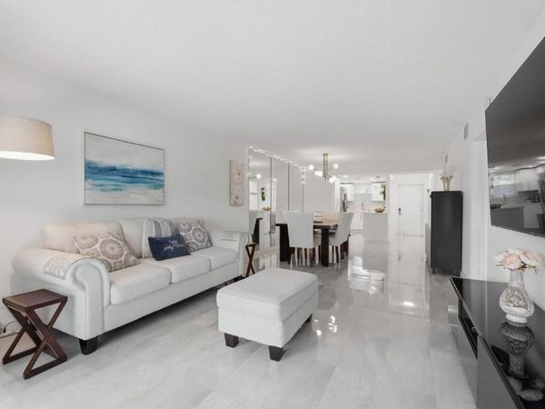 6100 NW 44TH Street, Unit 104, Lauderhill, FL 33319