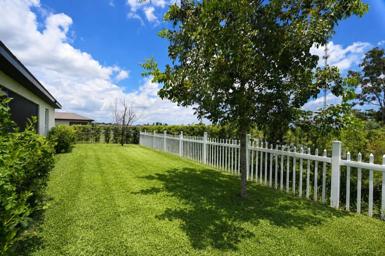 5318 Imagination Drive, Fort Pierce, FL 34947 Photo