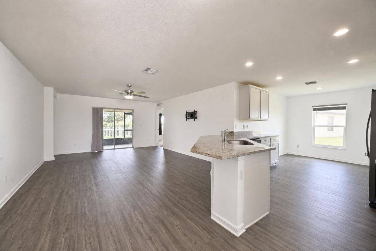 5318 Imagination Drive, Fort Pierce, FL 34947 Photo