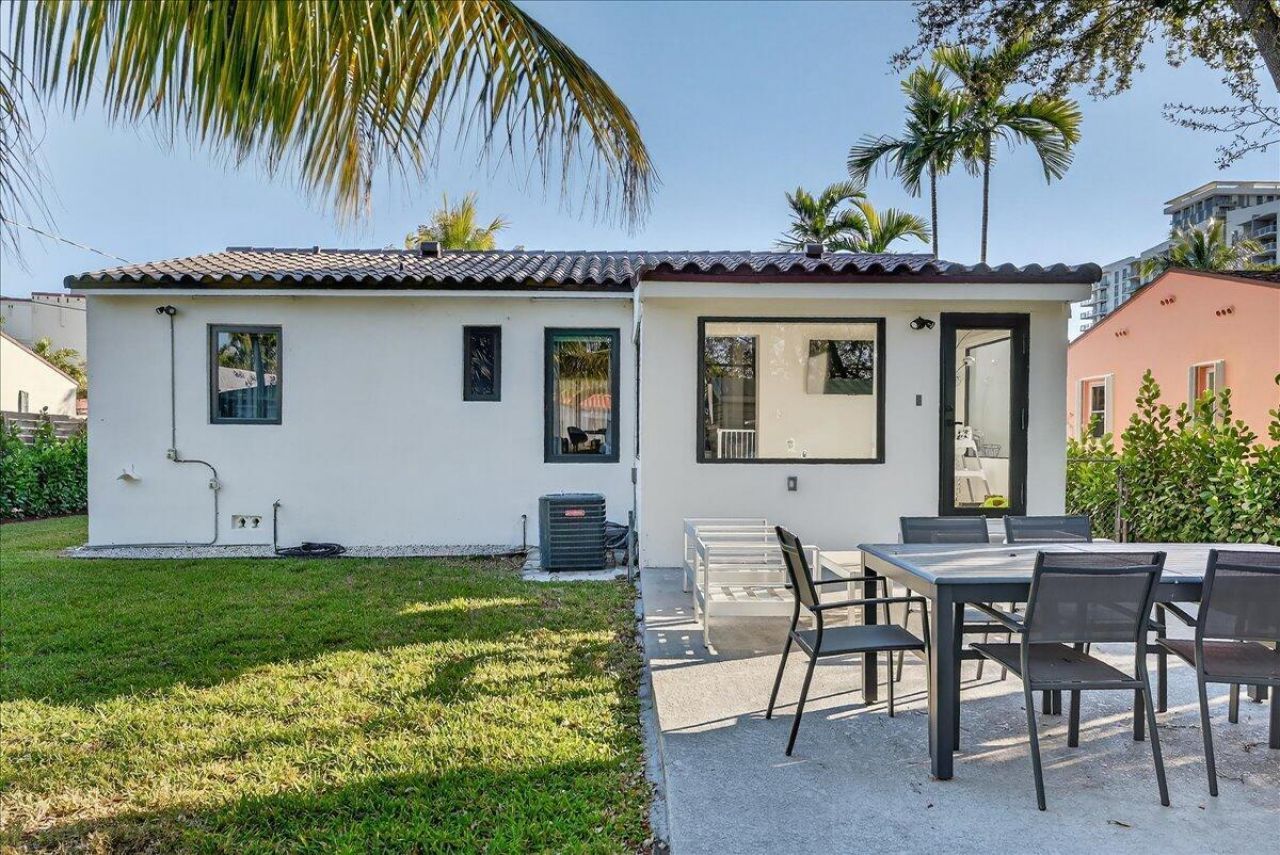 2601 SW 26th Lane, Miami, FL 33133 Photo
