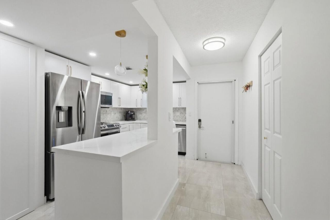6100 NW 44th Street, Unit 104, Lauderhill, FL 33319 Photo