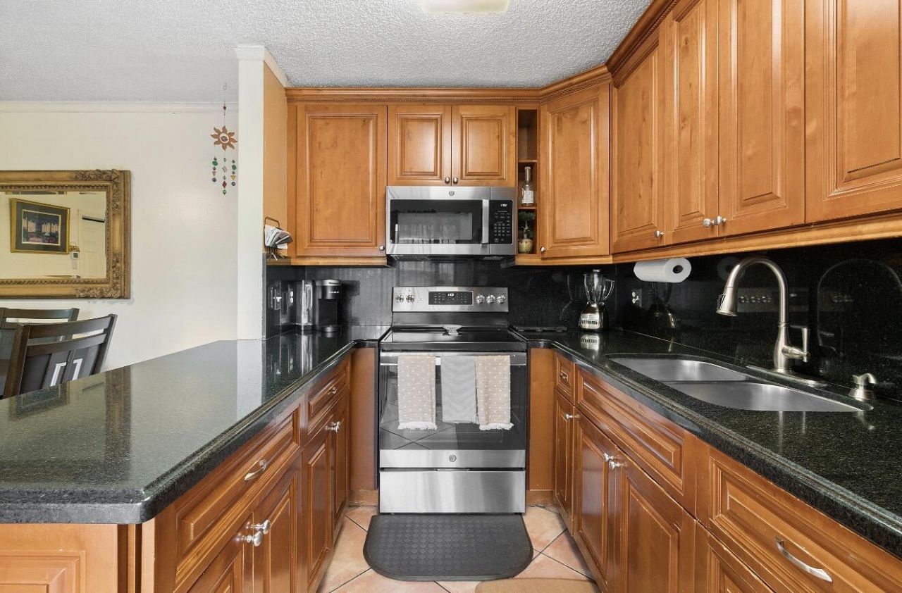 245 Woodland Road, Palm Springs, FL 33461 Photo
