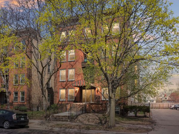 2421 Emerson Avenue S, Unit 107, Minneapolis, MN 55405