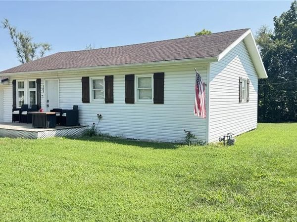 705 Washington Street, Oskaloosa, KS 66066