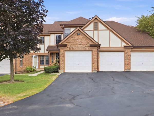 2020 Quaker Hollow Lane, Streamwood, IL 60107