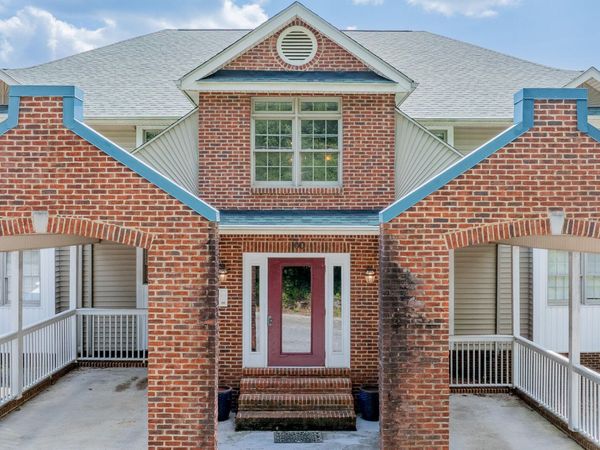 106 Gables Place, Unit 106, Kingsport, TN 37664