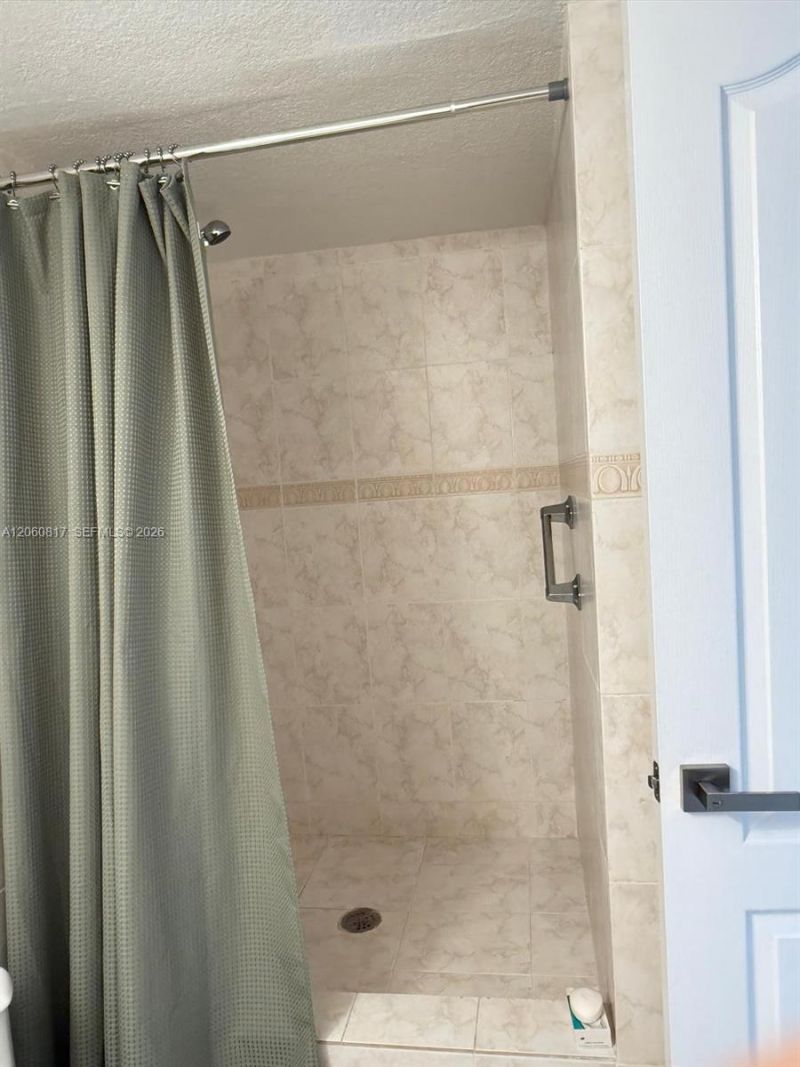 2625 Collins Ave, Unit 810, Miami Beach, FL 33140 Photo