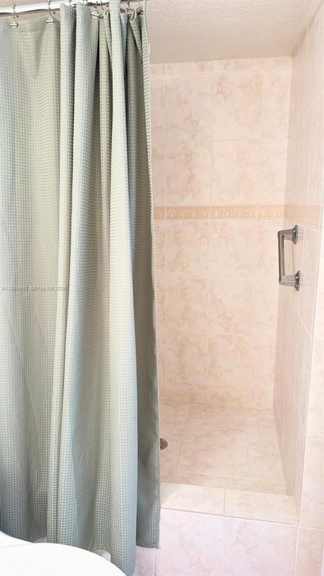 2625 Collins Ave, Unit 810, Miami Beach, FL 33140 Photo
