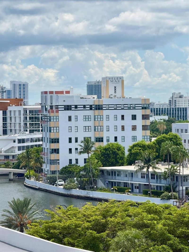 2625 Collins Ave, Unit 810, Miami Beach, FL 33140 Photo