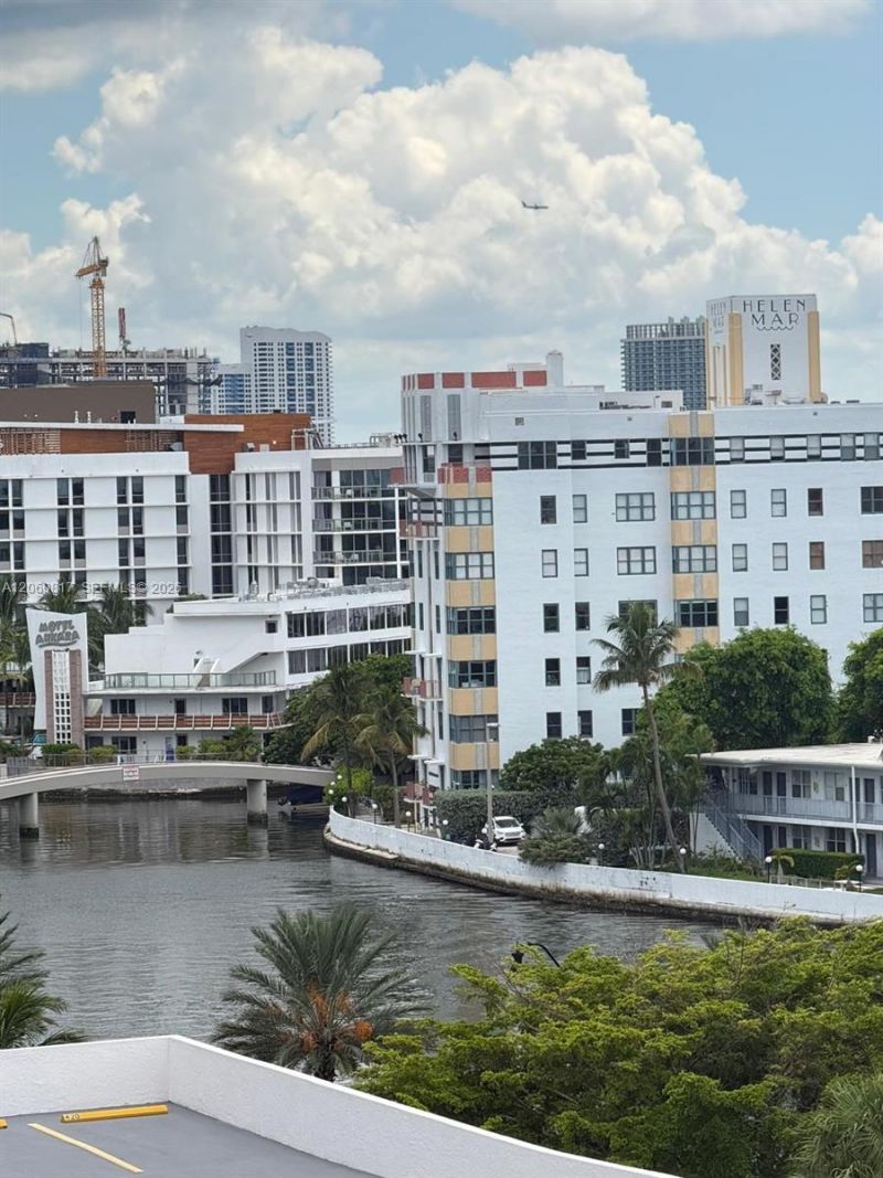 2625 Collins Ave, Unit 810, Miami Beach, FL 33140 Photo