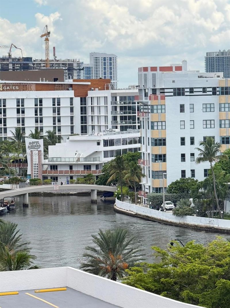 2625 Collins Ave, Unit 810, Miami Beach, FL 33140 Photo