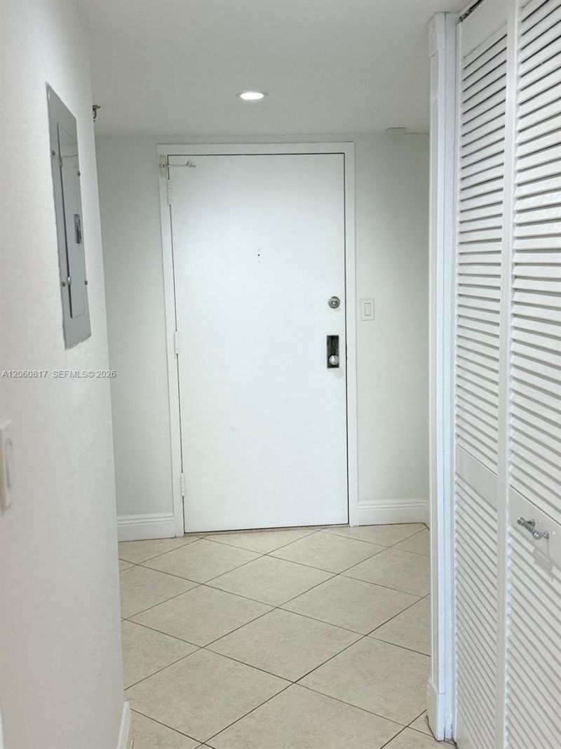 2625 Collins Ave, Unit 810, Miami Beach, FL 33140 Photo