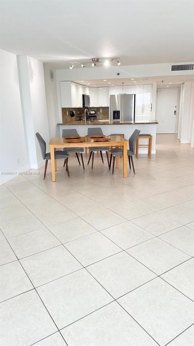 2625 Collins Ave, Unit 810, Miami Beach, FL 33140 Photo