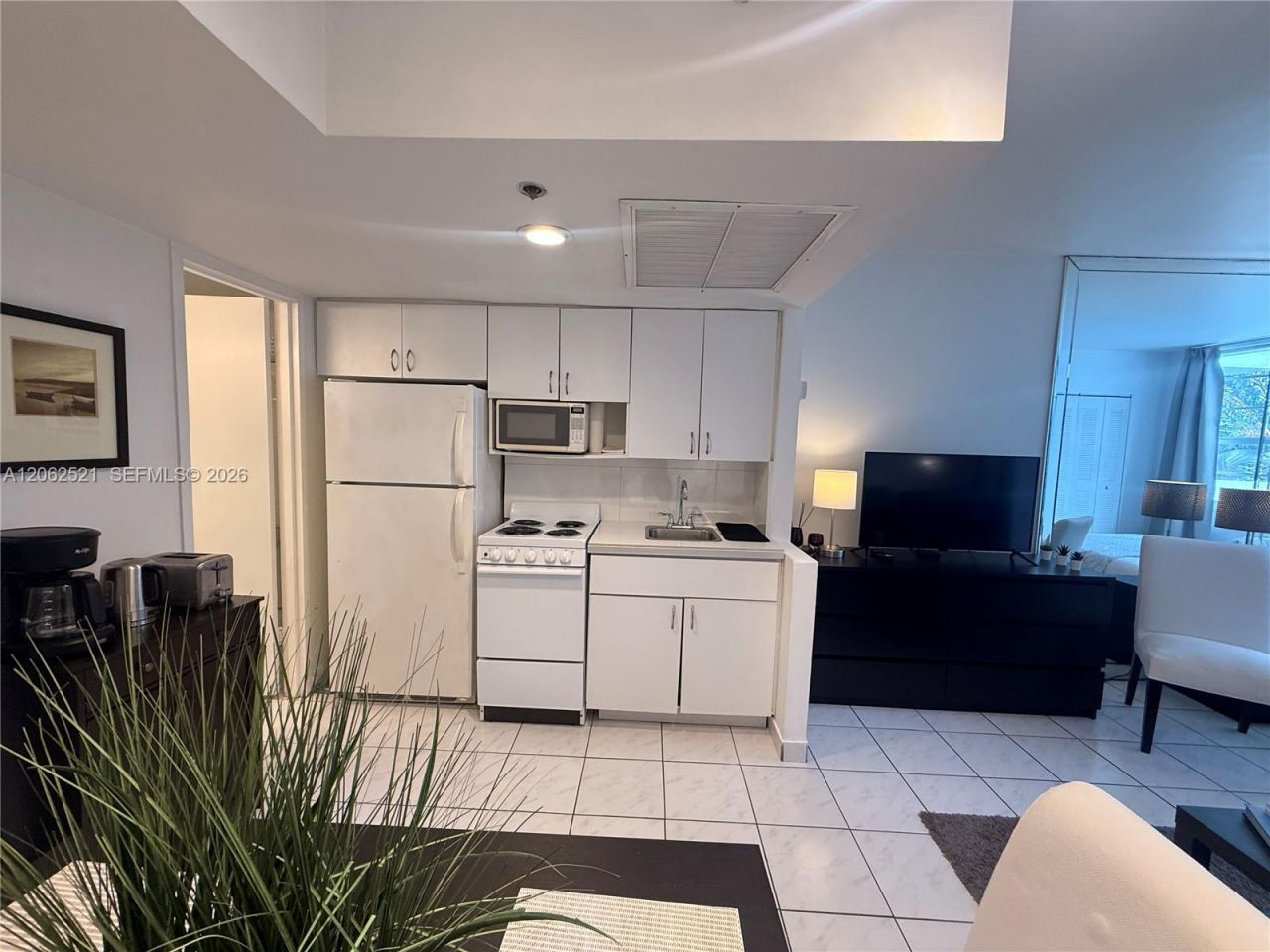 100 Lincoln Rd, Unit 314A, Miami Beach, FL 33139 Photo