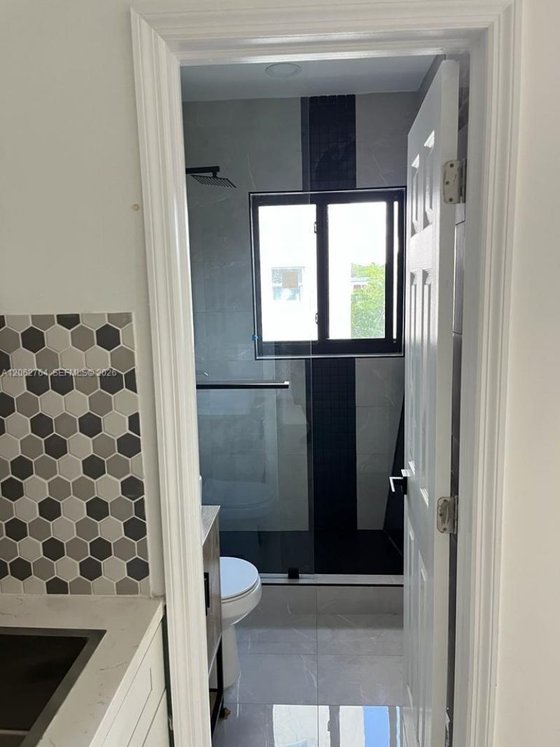 7128 Indian Creek Dr, Unit 8, Miami Beach, FL 33141 Photo