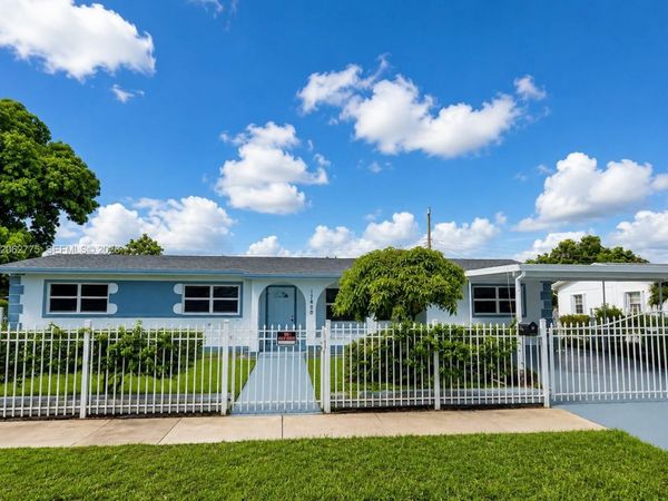 17800 NW 8th Ave , Miami Gardens, FL 33169