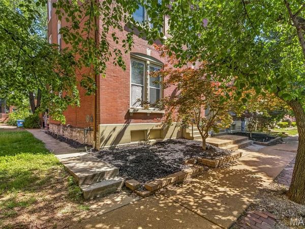 1913 Senate Street , St Louis, MO 63118