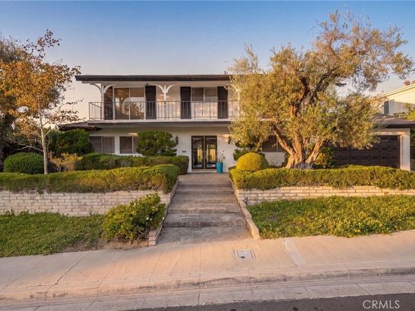 890 N Hillside Drive, Long Beach, CA 90815