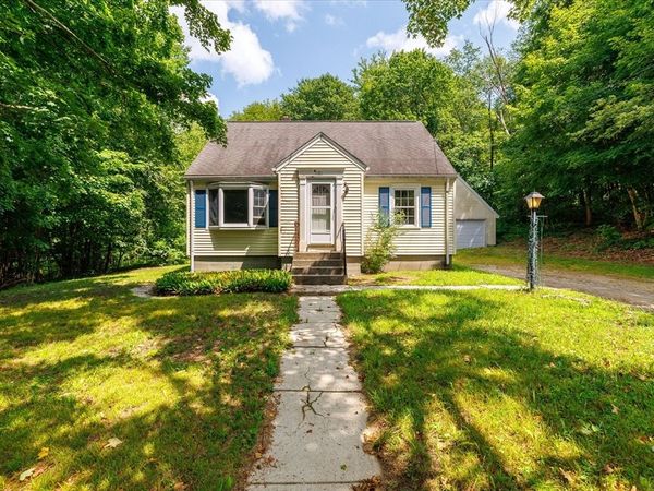 482 Cooper Rd, Northbridge, MA 01534