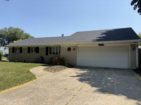 2048 Mayport Drive , Toledo, OH 43611