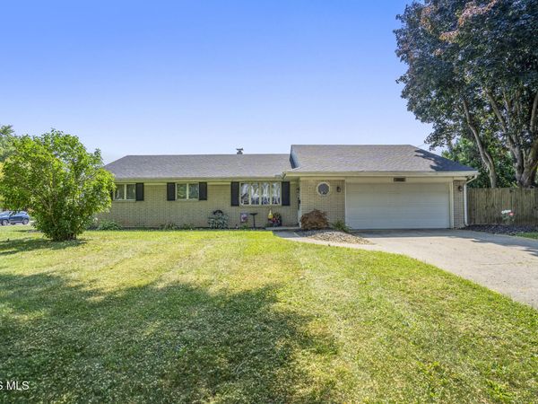 2048 Mayport Drive, Toledo, OH 43611