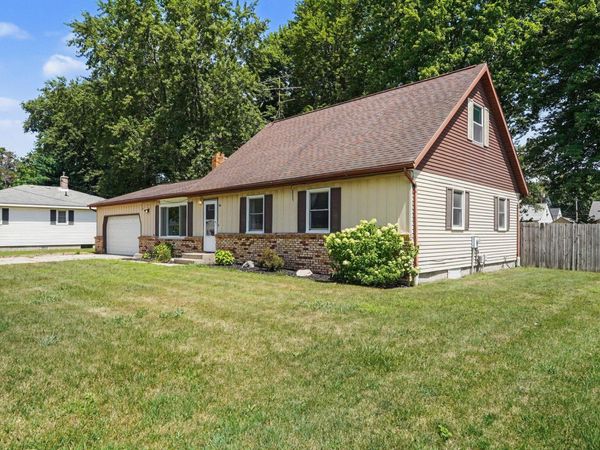 96 West Street, Coopersville, MI 49404
