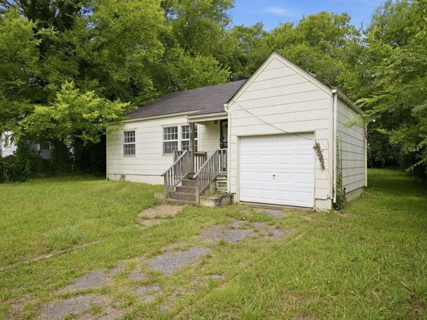738 E Henderson Drive, Chattanooga, TN 37411