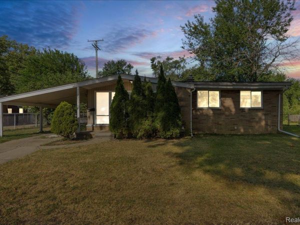 23031 Eastwood Street, Oak Park, Mi 48237