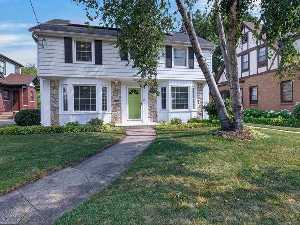 2126 Oaklawn Avenue, ROCKFORD, IL 61107